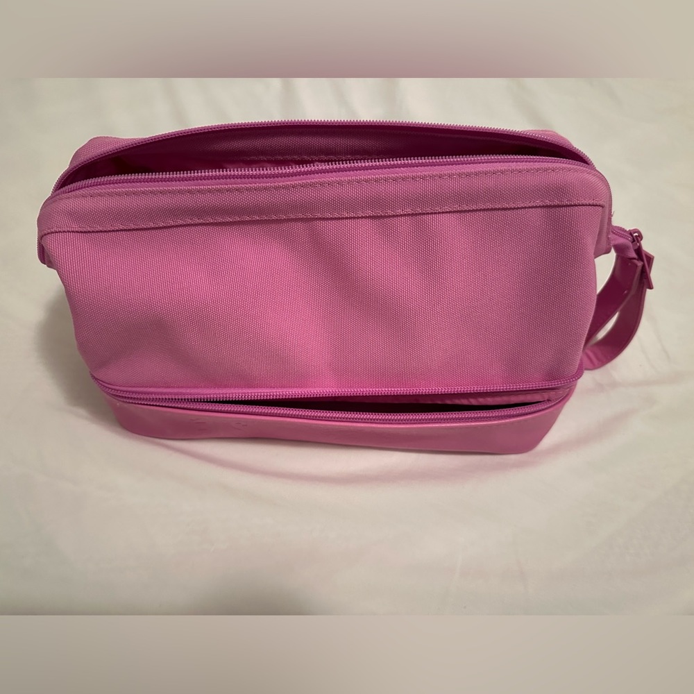 Beis berry Dopp kit